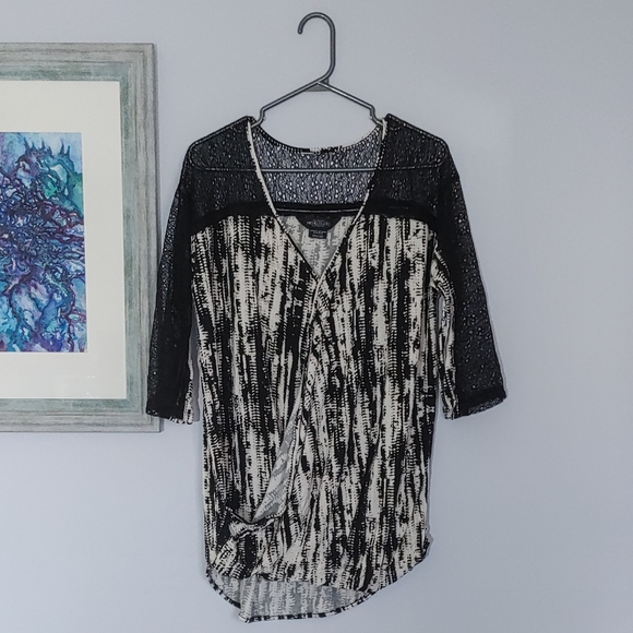 Michel Studio 3/4 Lace Sleeve Top - Picture 1 of 7